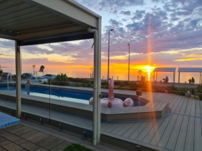 Glenelg Beach House With Private Beachfront Pool